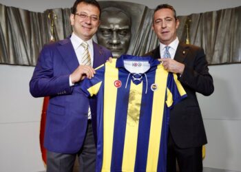 İmamoğlu’ndan Ali Koç’a: 10 defa bekledik sarı lacivert kravat gelmedi