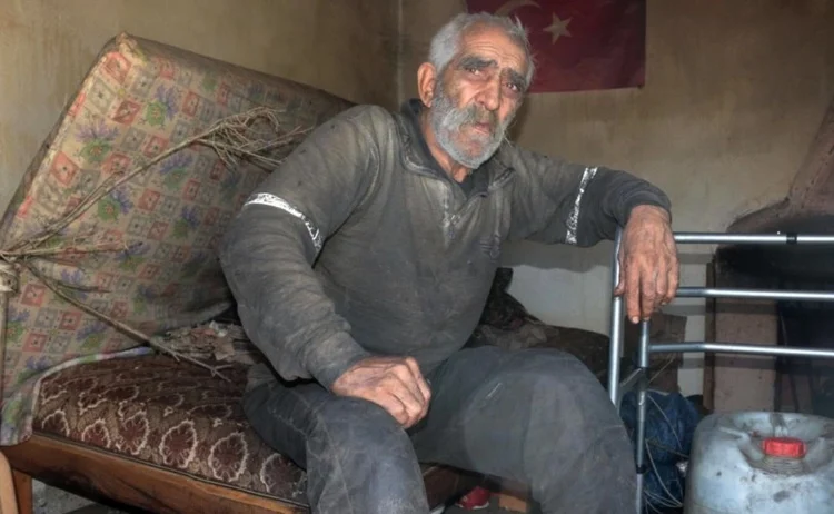 Balıkesir’de 35 yıldır mağarada yaşayan İskender Gündüz, hayatını kaybetti