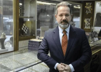 İslam Memiş doların uçuşa geçeceği tarihi açıkladı