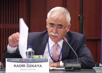 AYM'nin yeni başkanı Kadir Özkaya oldu 4 AYM’nin yeni başkanı Kadir Özkaya oldu