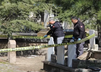 Kayseri’de bir mezarlıkta 4 aylık cenin bulundu