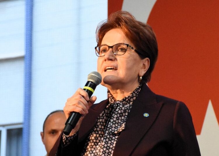 Akşener, iftarda oy istedi: Tutun elimden 1 Akşener, iftarda oy istedi: Tutun elimden
