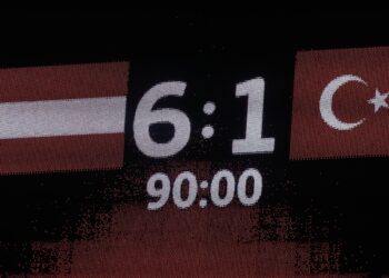 Safa Kar yazdı… Önce Budapeşte sonra Viyana bozgunu