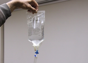 Damar yolu ile verilen serumda ‘mikroplastik’ çıktı