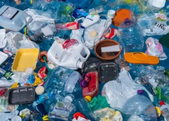 Plastikte 4 binden fazla toksik kimyasal tespit edildi