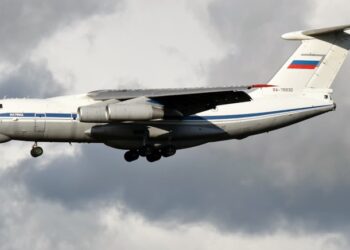 Rus ordusunun uçağı düştü: Çok sayıda ölü var