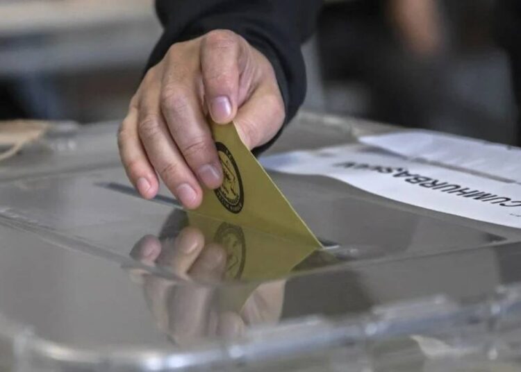 Kulis: AK Parti'nin kazanacağını düşündüğü 8 şehir 1 Kulis: AK Parti’nin kazanacağını düşündüğü 8 şehir