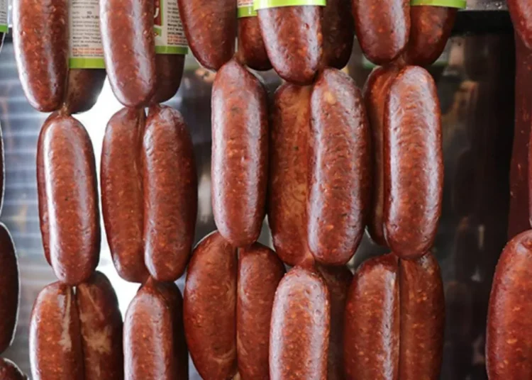 8 sucuk markası daha ifşa edildi: Bakın neler yedirmişler 1 Kasaplar Federasyonu Başkanı uyardı: 5 kilo sucuk 750 lira olur mu?