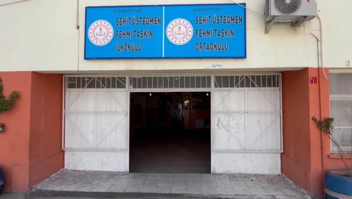 Okul temizliği yaptırılan 15 öğrenci zehirlendi 1 Okul temizliği yaptırılan 15 öğrenci zehirlendi