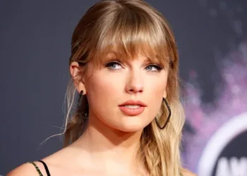 Taylor Swift 3 ülkeyi birbirine düşürdü