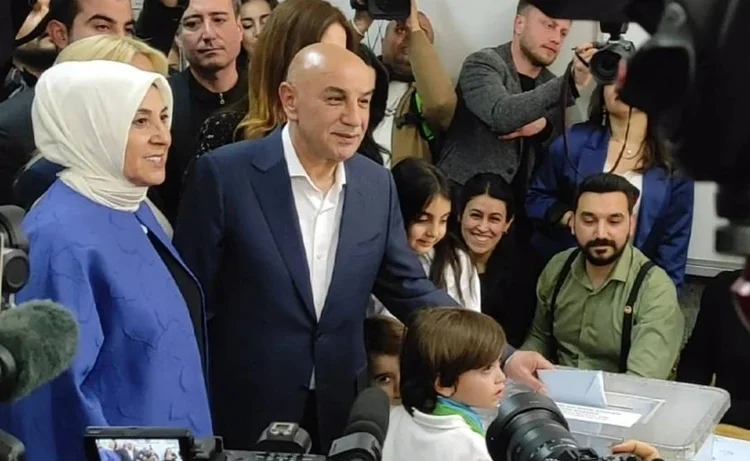 Turgut Altınok’un sandığından Mansur Yavaş çıktı