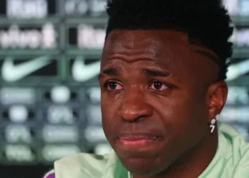 Real Madrid’in Brezilyalı yıldızı Vinicius Jr, maruz kaldığı ırkçı tacizi anlatırken gözyaşlarını tutamadı