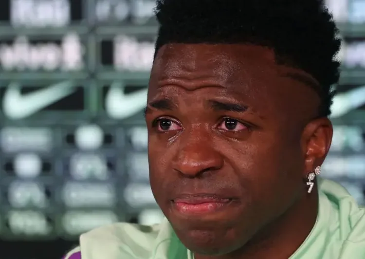 Real Madrid’in Brezilyalı yıldızı Vinicius Jr, maruz kaldığı ırkçı tacizi anlatırken gözyaşlarını tutamadı