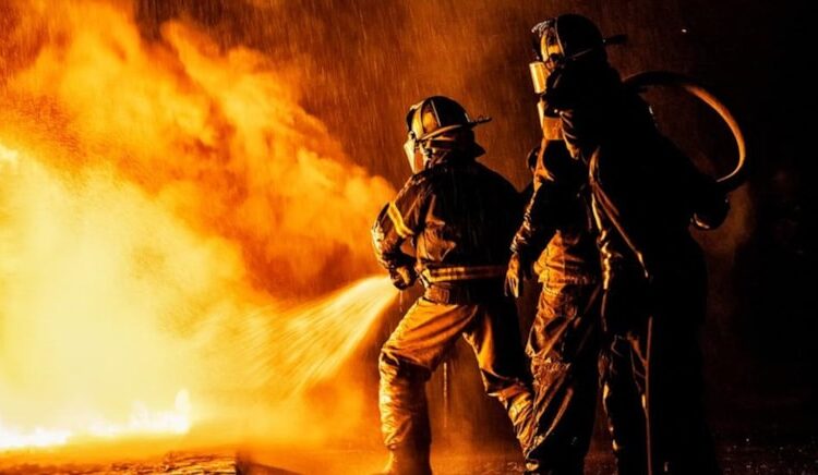 Bangladeş’te restorant yandı! 43 kişi feci şekilde can verdi 1 Bangladeş’te restorant yandı! 43 kişi feci şekilde can verdi