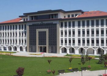 AKP’nin kaybettiği belediyelerden ‘yolsuzluk’ akıyor