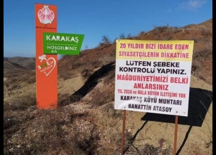 Bu köyde 20 yıldır telefon çekmiyor 1 Bu köyde 20 yıldır telefon çekmiyor