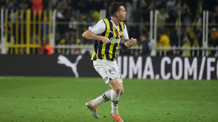 Fenerbahçe'ye Mert Hakan'dan iyi haber 1 Fenerbahçe’ye Mert Hakan’dan iyi haber