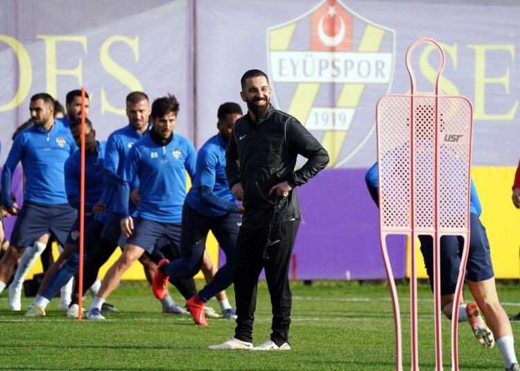 Arda Turan’ın takımı Eyüpspor, 1. Lig'de şampiyonluk için sahaya çıkıyor 1 Arda Turan’ın takımı Eyüpspor, 1. Lig’de şampiyonluk için sahaya çıkıyor
