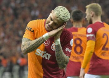 Icardi, Alex de Souza’nın ensesinde: Süper Lig tarihinde bir ilk yaşanabilir