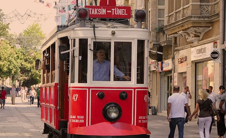 İBB duyurdu: İstiklal Caddesi'nin simgesi değişiyor 1 İBB duyurdu: İstiklal Caddesi’nin simgesi değişiyor