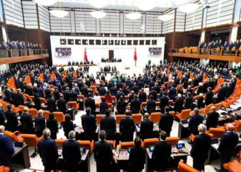 Belediye başkanı seçilen milletvekilleri ayrılınca TBMM’de aritmetik değişti