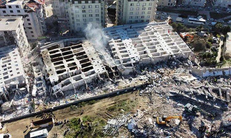 54 kişinin halen kayıp olduğu Rönesans Rezidans enkazında arama yapılacak