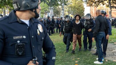 ABD’de üniversitelerin İsrail karşıtı protestoları şiddetleniyor! Ünlü filozof McAfee’ye ters kelepçe