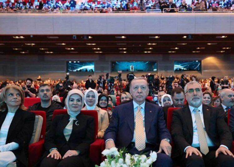 Aile Bakanlığı’ndan 10 milyonluk ‘acele’ 8 Mart ihalesi