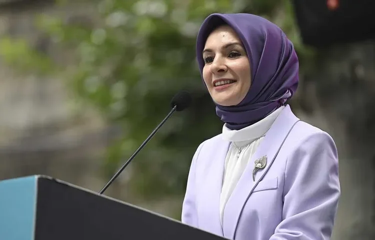 Aile Bakanlığı seçimden 2 gün önce ihale etmiş: 23 araca 29,5 milyon lira 1 Aile Bakanlığı seçimden 2 gün önce ihale etmiş: 23 araca 29,5 milyon lira