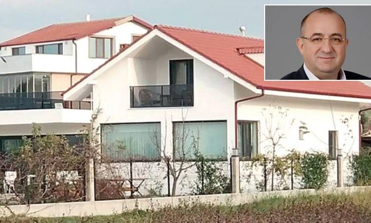 AK Parti Milletvekili Ayhan Gider, Çanakkale Boğazı’na nazır kaçak villa dikmiş 1 AK Parti Milletvekili Ayhan Gider, Çanakkale Boğazı’na nazır kaçak villa dikmiş