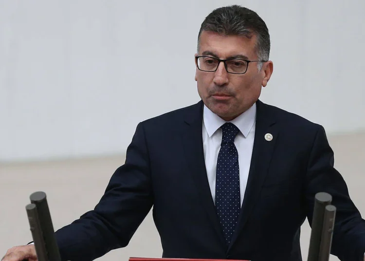 AKP Grup Başkanı'ndan partililerine sitem: Seçimi kaybettikleri için üzülmüyorlar 1 AKP Grup Başkanı’ndan partililerine sitem: Seçimi kaybettikleri için üzülmüyorlar