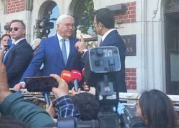 Almanya Cumhurbaşkanı Steinmeier İstanbul’da İmamoğlu ile bir araya geldi