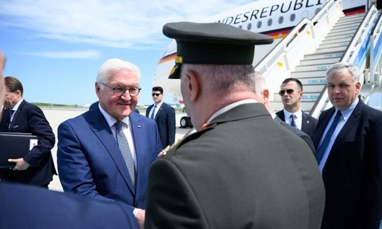 Almanya Cumhurbaşkanı Steinmeier, Türkiye'de: 3 kenti ziyaret edecek 1 Almanya Cumhurbaşkanı Steinmeier, Türkiye’de: 3 kenti ziyaret edecek