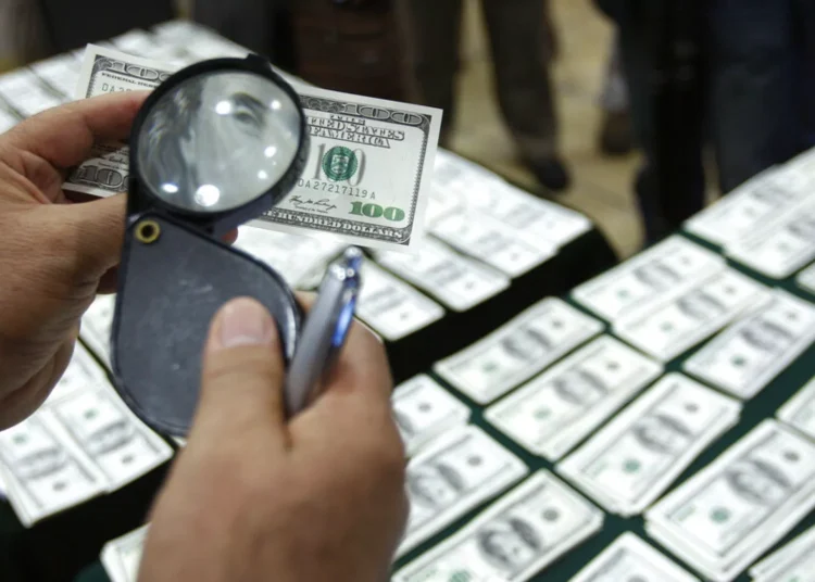 Almanya'da Türkiye'den gelen 103 milyon dolar sahte banknot ele geçirildi 1 Almanya’da Türkiye’den gelen 103 milyon dolar sahte banknot ele geçirildi