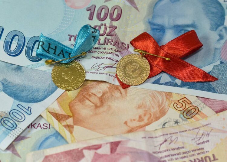 Gram altın rekora koşuyor