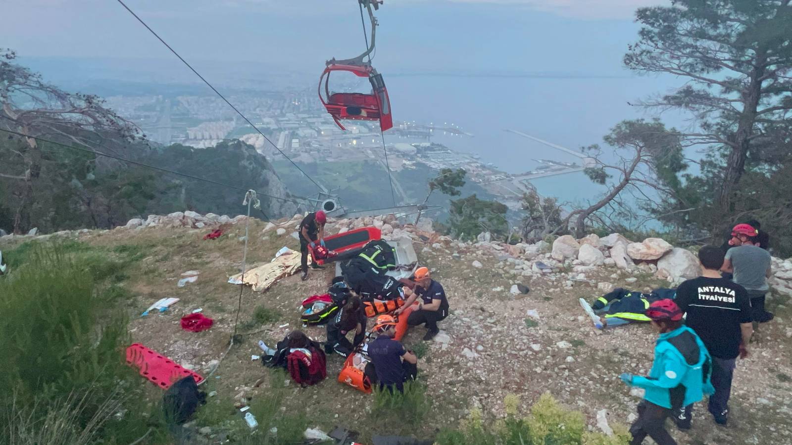 Antalya'da 1 kişinin öldüğü teleferik kazasında korku dolu anlar kameraya  yansıdı - Turkish Post