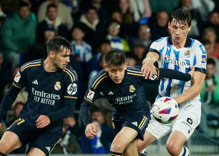 Arda Güler, Real Madrid’de ilk kez maça ilk 11'de başladı! Golünü de attı 1 Arda Güler, Real Madrid’de ilk kez maça ilk 11’de başladı! Golünü de attı