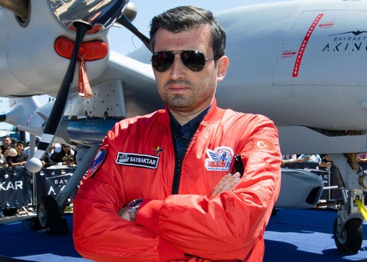 Erdoğan’ın damadı Selçuk Bayraktar, Forbes’in milyarderler listesine girdi 1 Erdoğan’ın damadı Selçuk Bayraktar, Forbes’in milyarderler listesine girdi