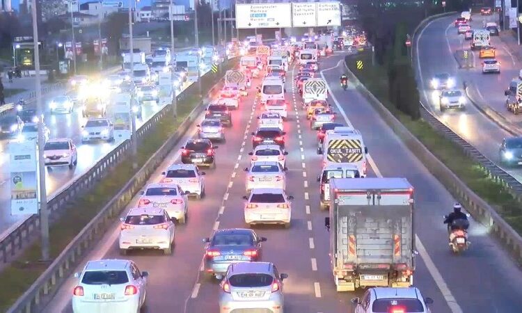 Bunları yapmadan bayram yoluna çıkmayın! Uzmanlardan güvenli seyahat önerileri