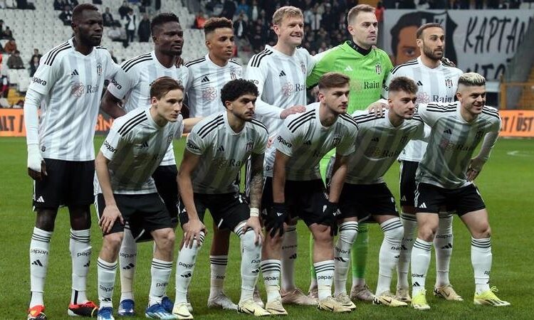 Başakşehir maçına saatler kala Beşiktaş'tan 3 kötü haber! 1 Başakşehir maçına saatler kala Beşiktaş’tan 3 kötü haber!