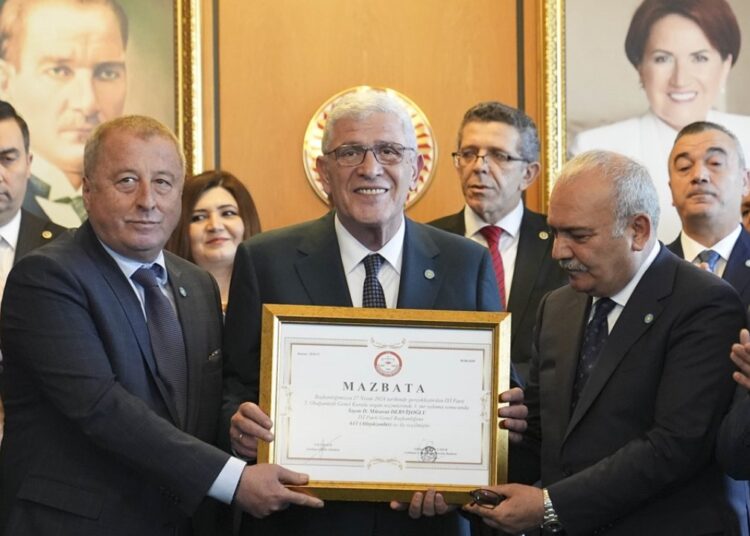 Dervişoğlu'ndan Bahçeli'ye 'hain' yanıtı: Daha önce kimlere neler söyledi, bugün hangi çizgide 1 Dervişoğlu’ndan Bahçeli’ye ‘hain’ yanıtı: Daha önce kimlere neler söyledi, bugün hangi çizgide