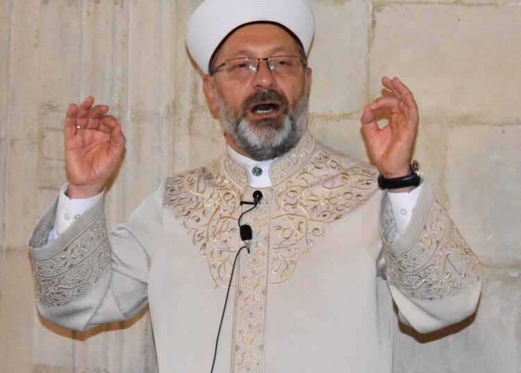 Diyanet İşleri Başkanı Erbaş, Sakarya’da CHP’li belediyelerle bayramlaşmadı