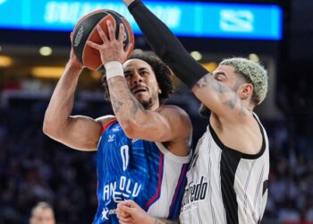 Anadolu Efes, Bologna’ya 67-64 yenildi! Euroleague defteri kapandı