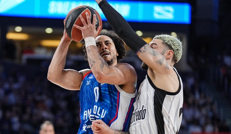 Anadolu Efes, Bologna'ya 67-64 yenildi! Euroleague defteri kapandı 1 Anadolu Efes, Bologna’ya 67-64 yenildi! Euroleague defteri kapandı