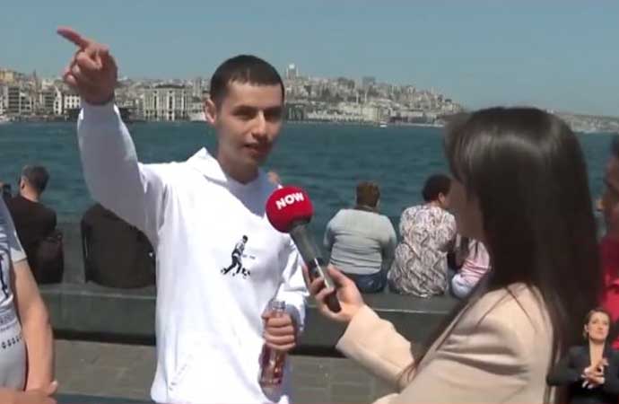 17 yaşındaki İstanbullu genç sosyal medyada gündem oldu: Eminönü'ne ilk kez gelebiliyorum 1 17 yaşındaki İstanbullu genç sosyal medyada gündem oldu: Eminönü’ne ilk kez gelebiliyorum