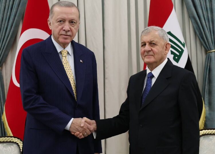 Iraklı Cumhurbaşkanı Reşid, Erdoğan'ı kabul etti: İkili ve bölgesel sorunlar ele alındı 1 Iraklı Cumhurbaşkanı Reşid, Erdoğan’ı kabul etti: İkili ve bölgesel sorunlar ele alındı