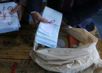Çıldır’da iki adayın oyu eşit çıkınca sonuca itiraz edildi