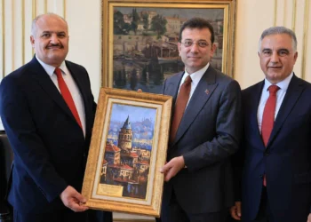 Seçim öncesi ‘Taksimetreleri kurun, geliyor Murat Kurum’ diyen Eyüp Aksu’dan İmamoğlu’na ‘tebrik’ ziyareti 1 Seçim öncesi ‘Taksimetreleri kurun, geliyor Murat Kurum’ diyen Eyüp Aksu’dan İmamoğlu’na ‘tebrik’ ziyareti