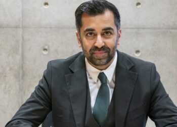 İskoçya Başbakanı Hamza Yusuf istifa etti