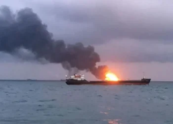 Husiler, Aden Körfezi’nde bir İsrail gemisi vurduğunu iddia etti